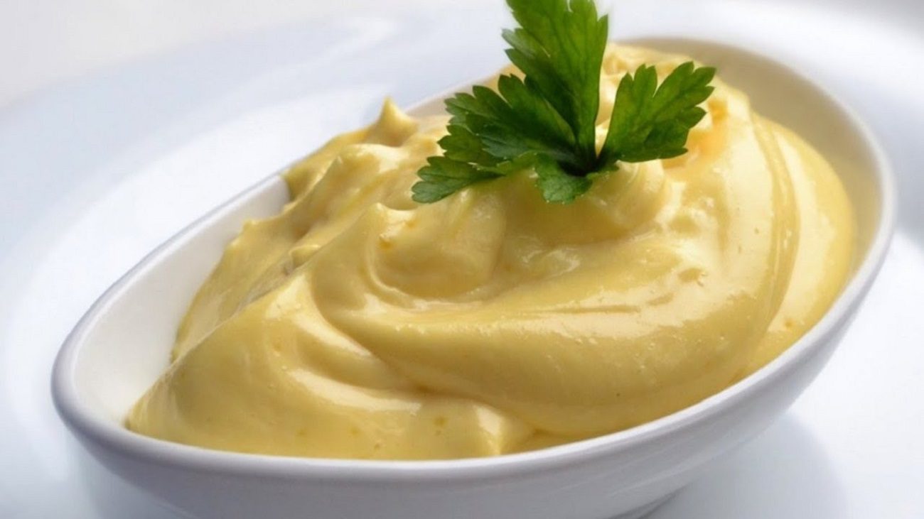 Господині поділилися рецептом смачного домашнього майонезу без сирих яєць