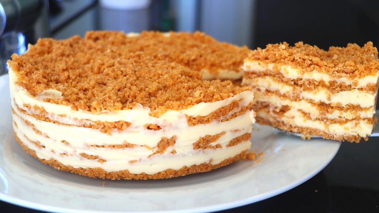 Кулінари пояснили, як за 30 хвилин приготувати торт Крем-брюле без духовки