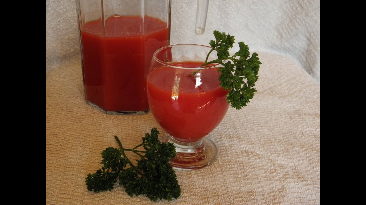 Як приготувати томатний сік на зиму без соковижималки