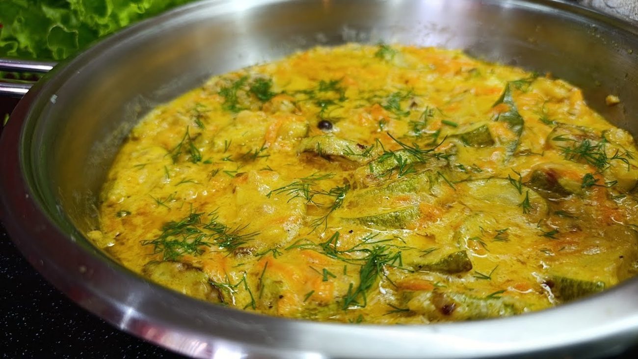 Рецепт дуже смачних кабачків тушкованих у сметані