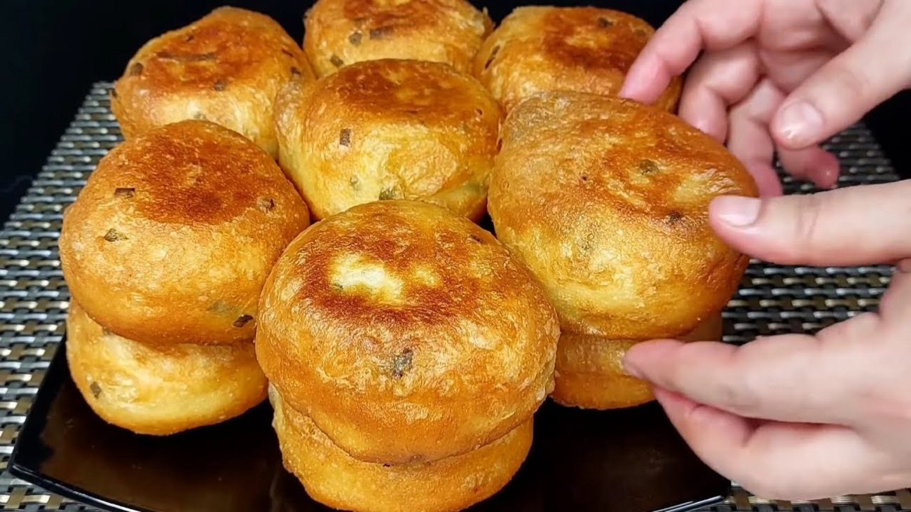 Рецепт пухких і ніжних картопляних пиріжків з м'ясом