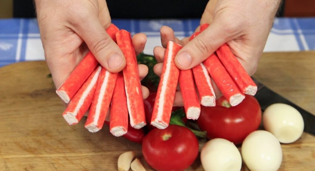 Цілий рік чекаю зими, щоб приготувати цей салат з крабовими паличками: новий склад і смак 