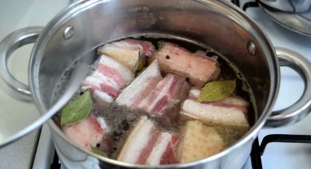 Сало “П’ятихвилинка”: на смак як буженина, ріжеться як масло — справжня насолода 