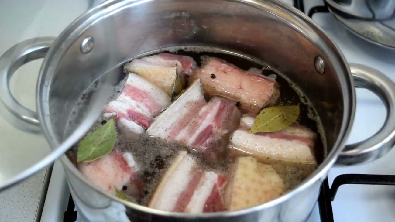 Рецепт дуже смачного і ніжного сала в розсолі П'ятихвилинка