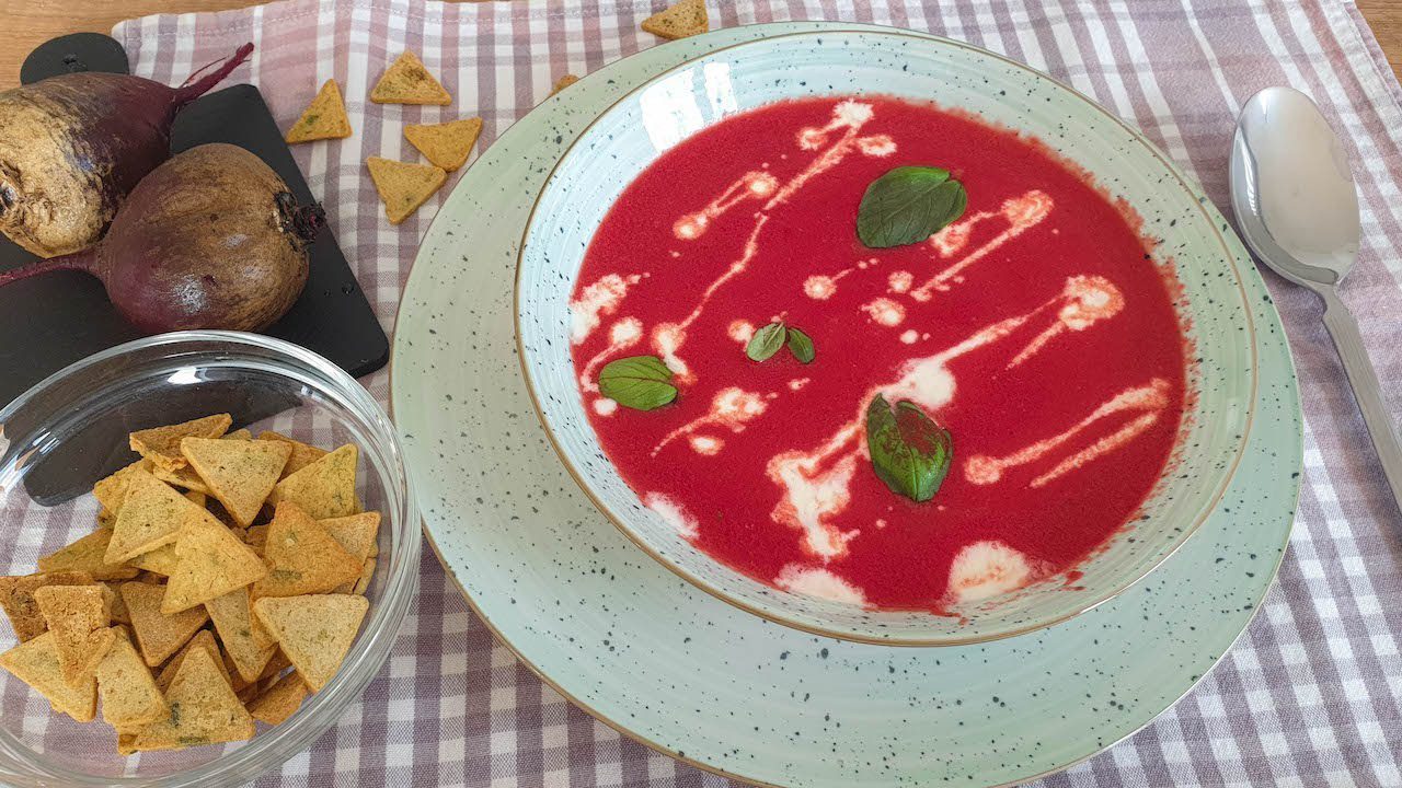 Рецепт бурякового крем-супу на обід