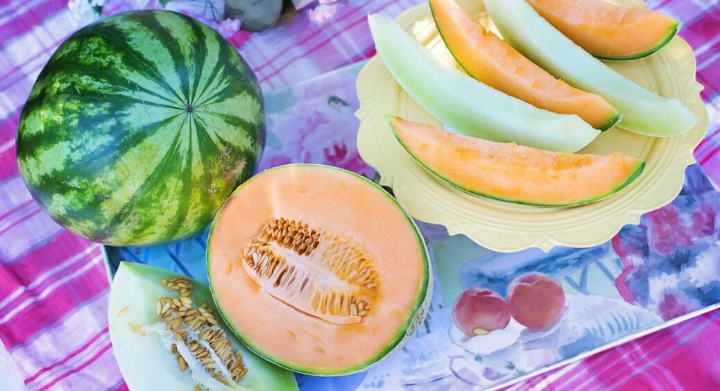 Як зберегти кавуни та дині свіжими мінімум до 31 січня: “херсонський” секрет із золою 