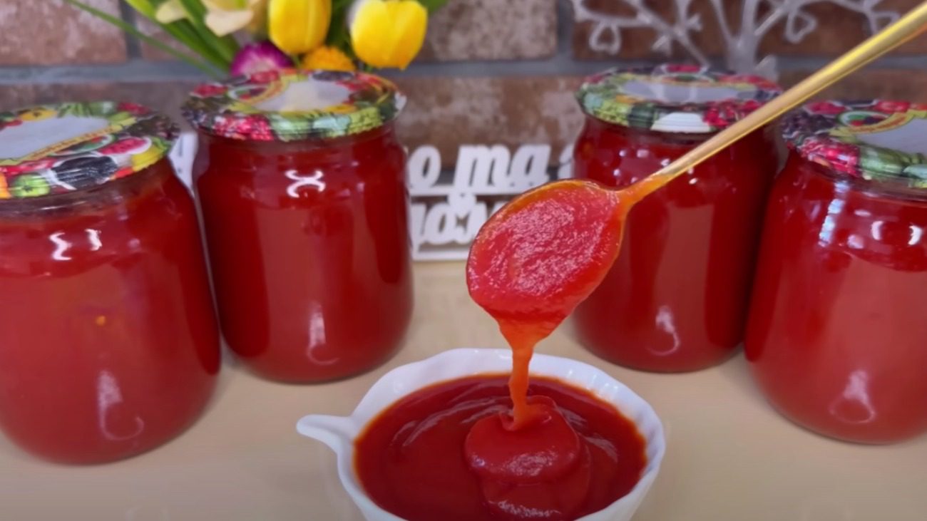 Кулінарі розповіли, як приготувати домашній кетчуп 