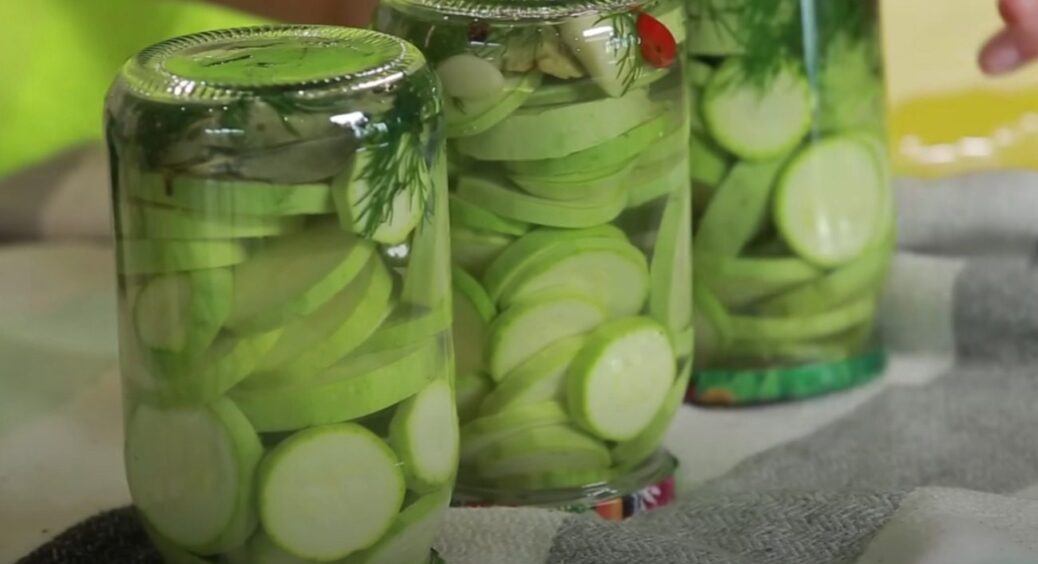 Цей холодний посол кабачків – справжнє диво: 1 метод, який мені підказав дід з Буковини 