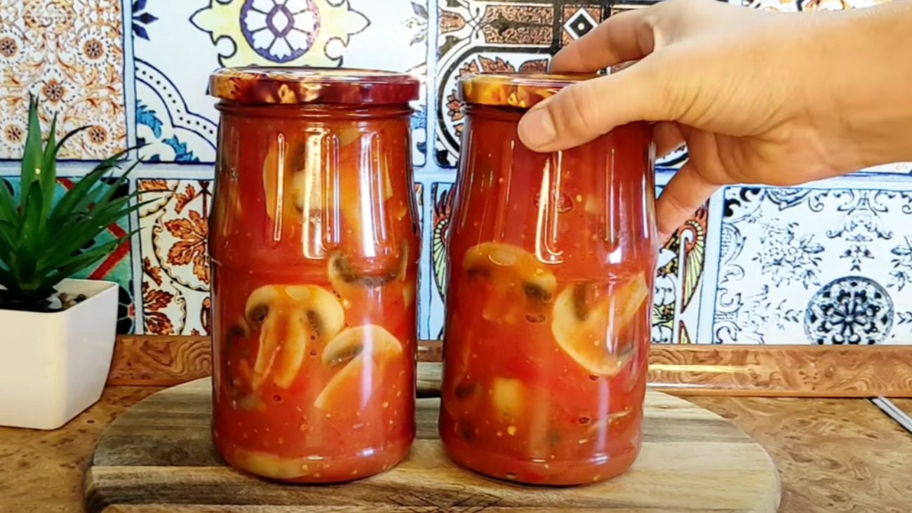 Кулінарка дала новий рецепт знаменитого Мисливського салату