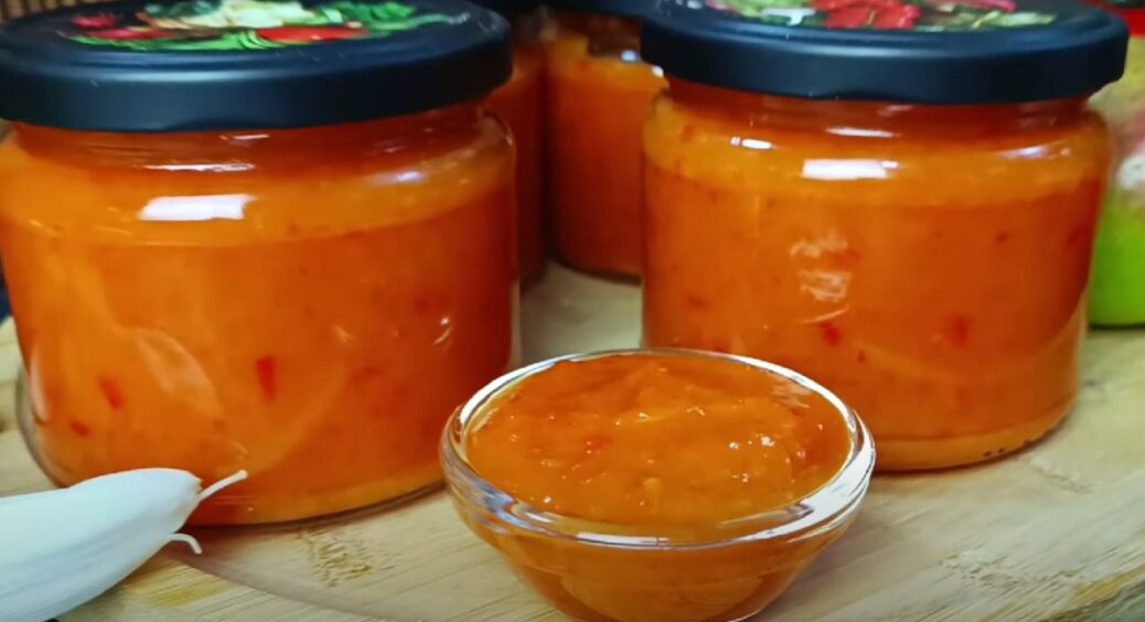 Майонез та кетчуп відпочивають: соус “Чилі-груша” – прикрасить смак не лише м’яса, а й сиру 