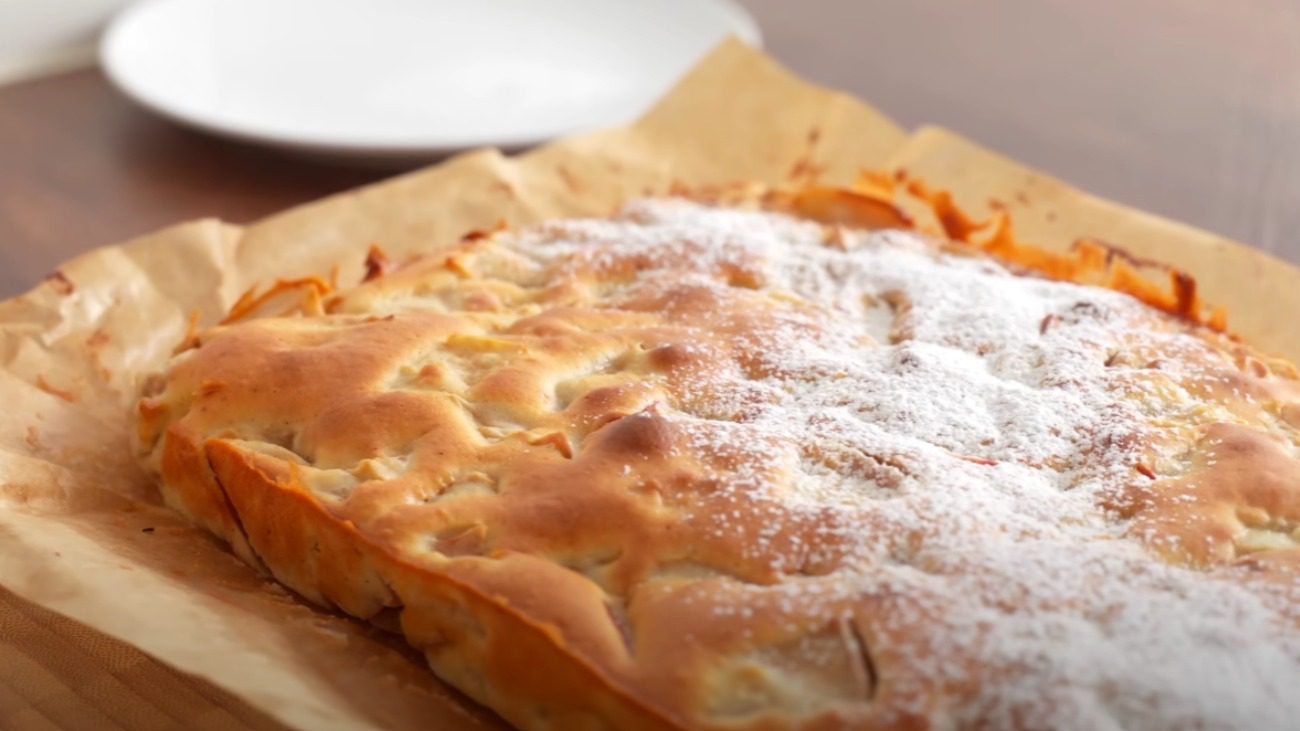 Кулінарка дала рецепт найсмачнішого пирога з яблуками