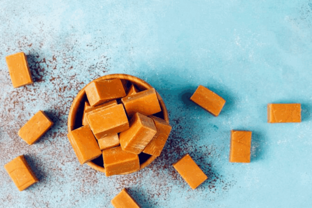 Кулінари розповіли, як приготувати легендарні цукерки Корівка власноруч