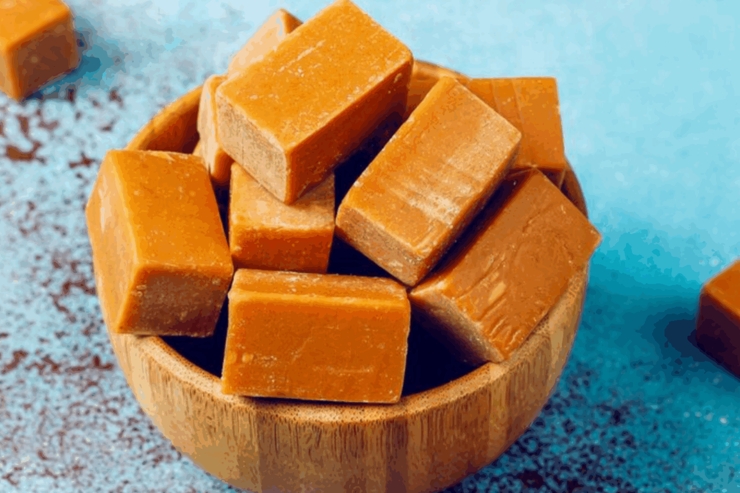 Кулінари розповіли, як приготувати легендарні цукерки Корівка власноруч