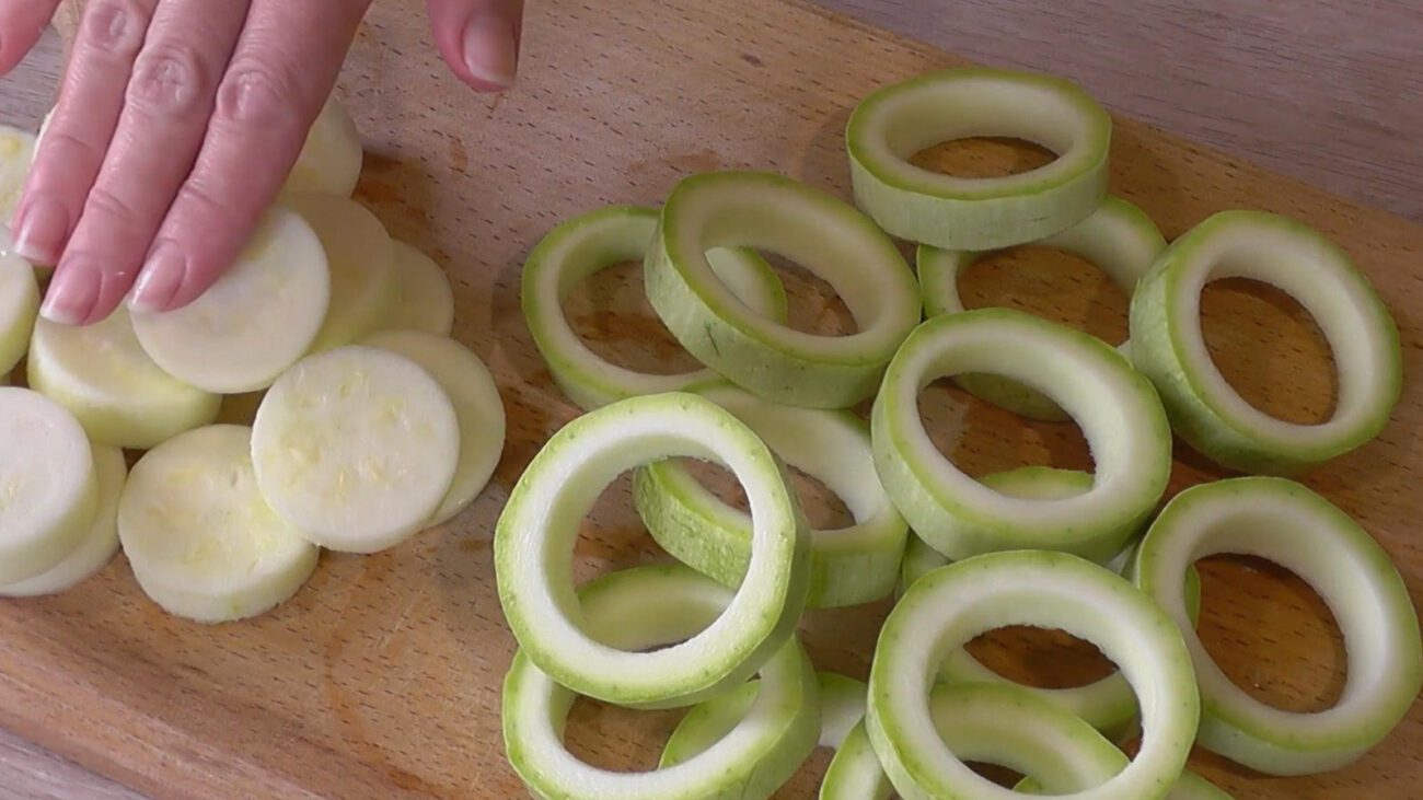 Кулінари показали, як приготувати смачні фаршировані кабачки