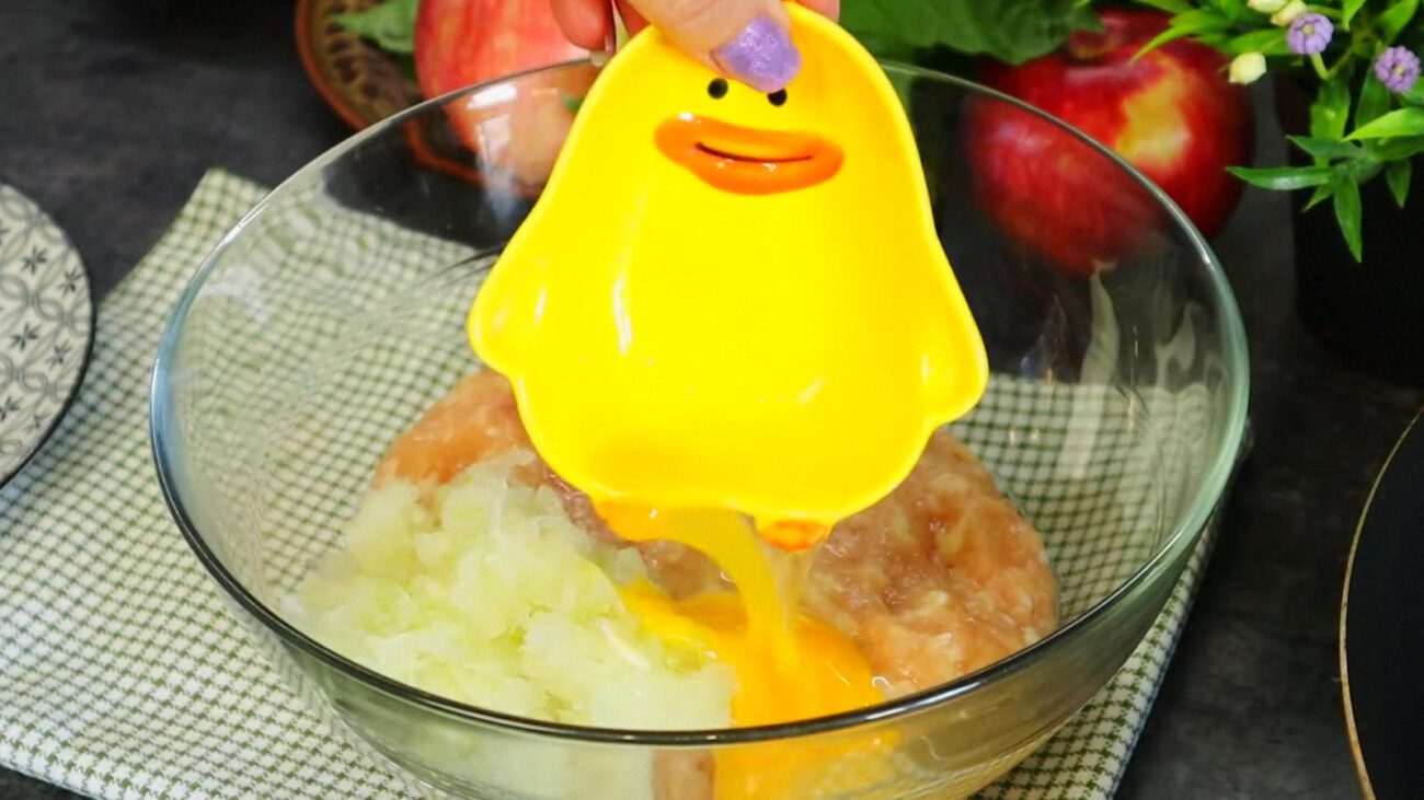 Кухарі пояснили, як приготувати соковиті та ніжні котлети