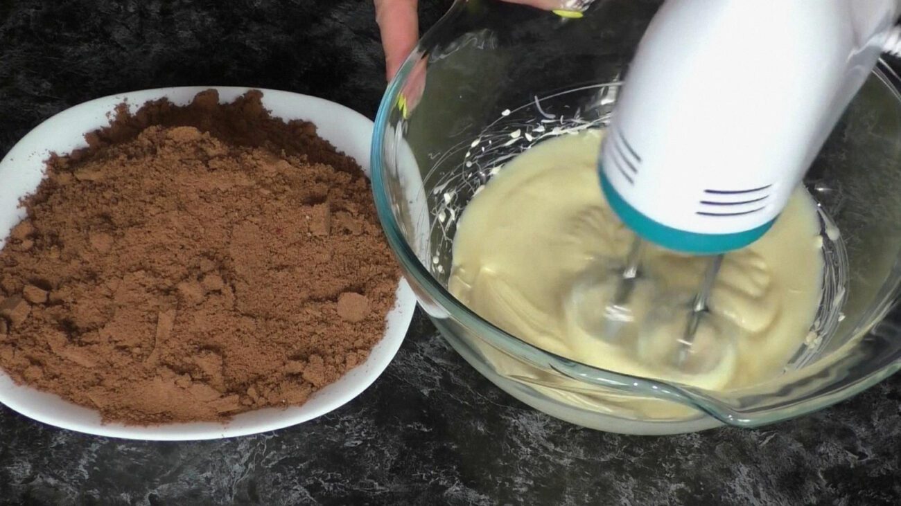 Кондитери показали класичний рецепт тістечка картопля