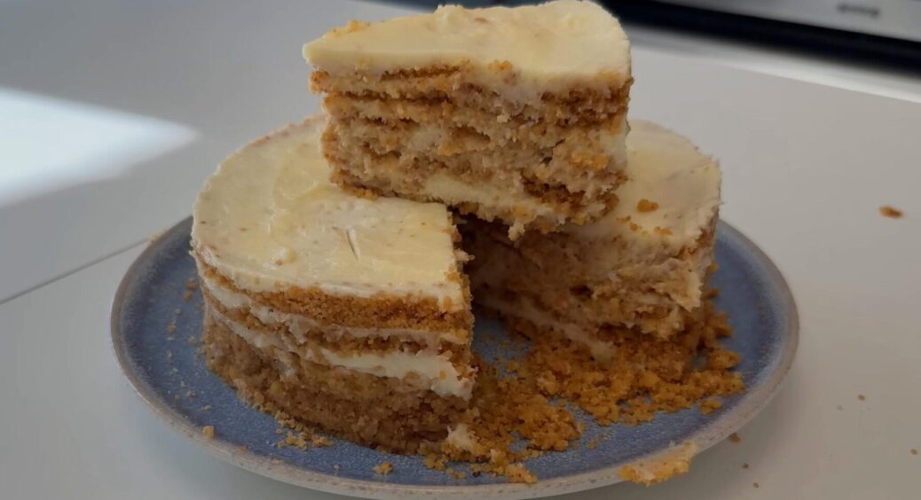 Готую до чаю за 20 хв, не вмикаючи духовку: торт “Пломбір” – такого навіть в кондитерських нема 