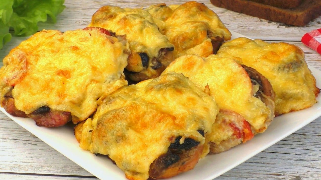 Шеф-кухарі дали покрокову інструкцію для приготування смачного м'яса у духовці