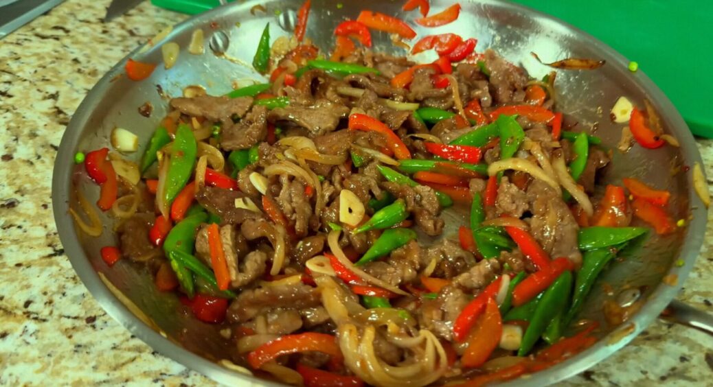 Найсухіша яловичина з сухожиллями за цим рецептом виходить МЕГА м’яка! Цей маринад творить дива 