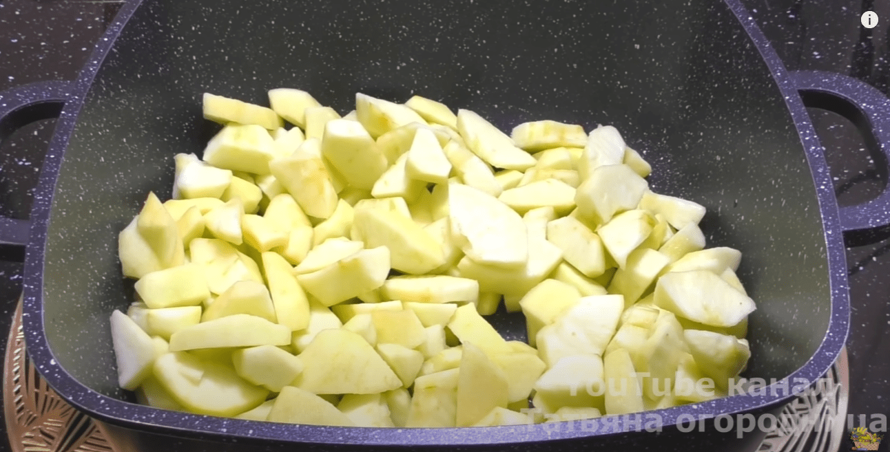 Кулінарка розповіла, як приготувати вершковий крем-пюре із яблук