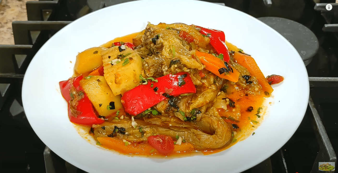 Рецепт баклажанів по-вірменськи з томатами на сімейний обід чи вечерю