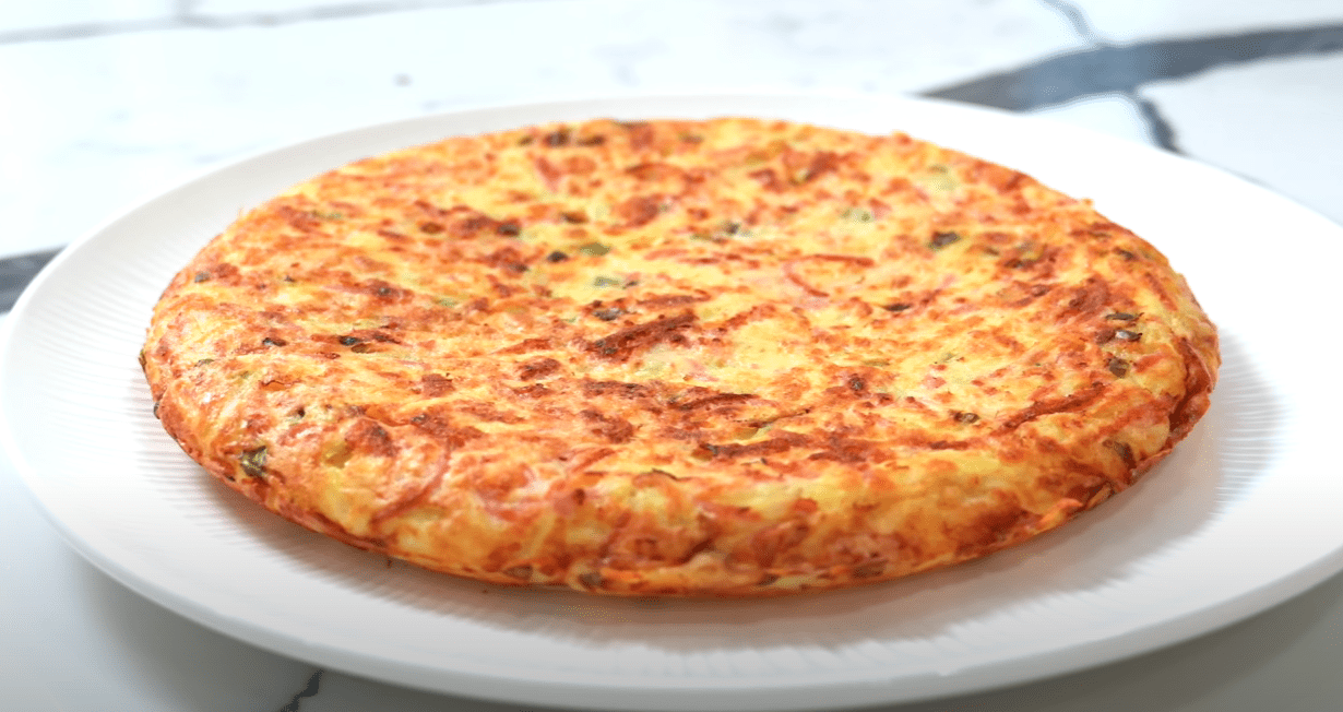 Кулінари розповіли, що смачненького приготувати з картоплі, яєць та ковбаси