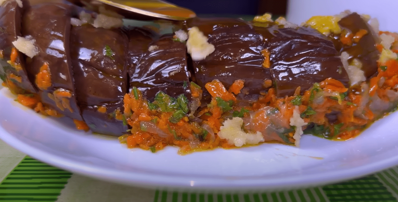 Кулінарка розповіла, як роблять квашені баклажани на півдні України