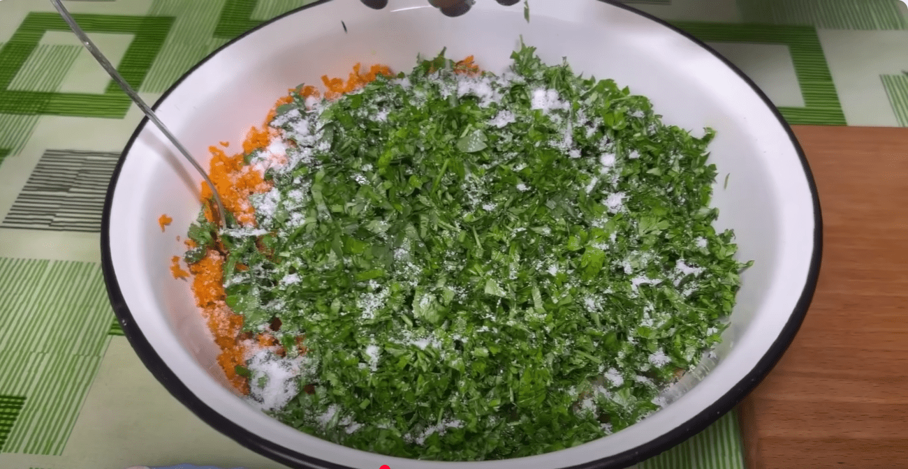 Кулінарка розповіла, як роблять квашені баклажани на півдні України