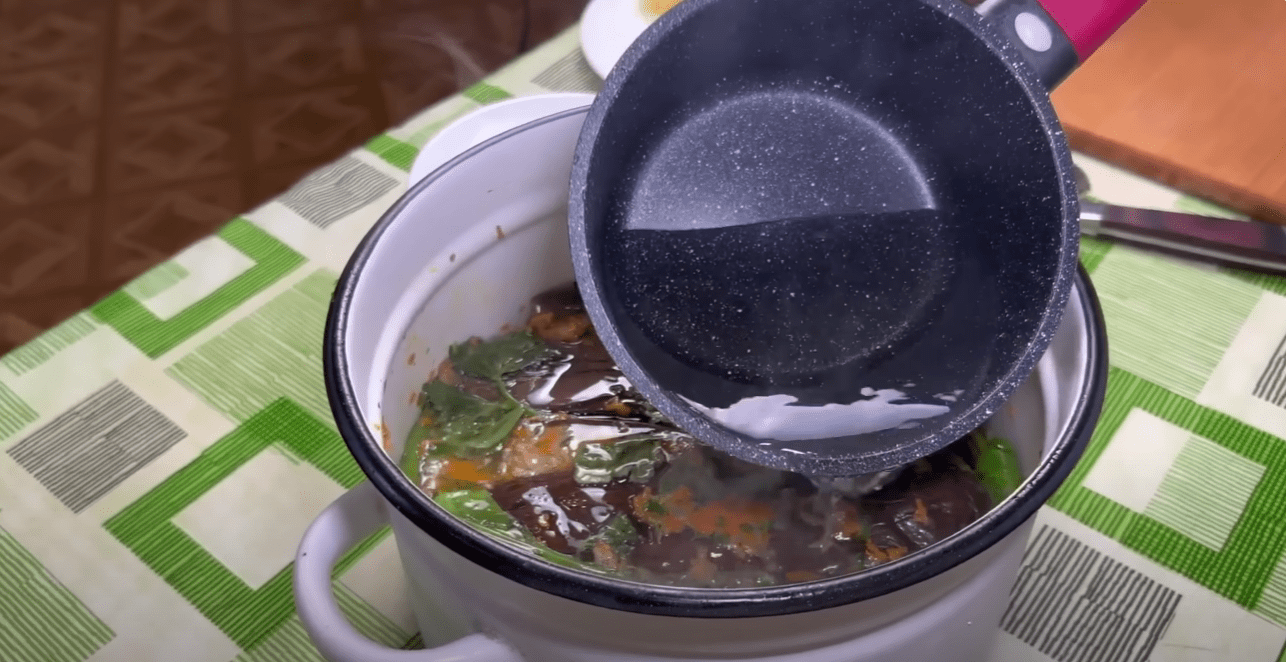 Кулінарка розповіла, як роблять квашені баклажани на півдні України