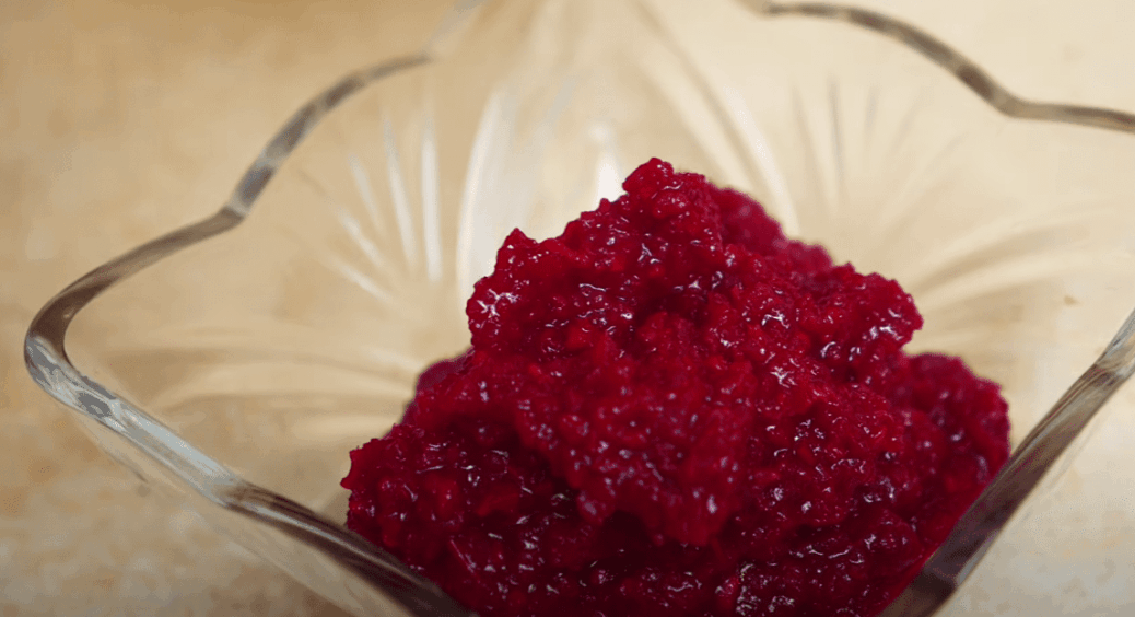 Не консервую, а їм свіжу: ця аджика готується всього із 2 видів перцю – смак ідеальний 