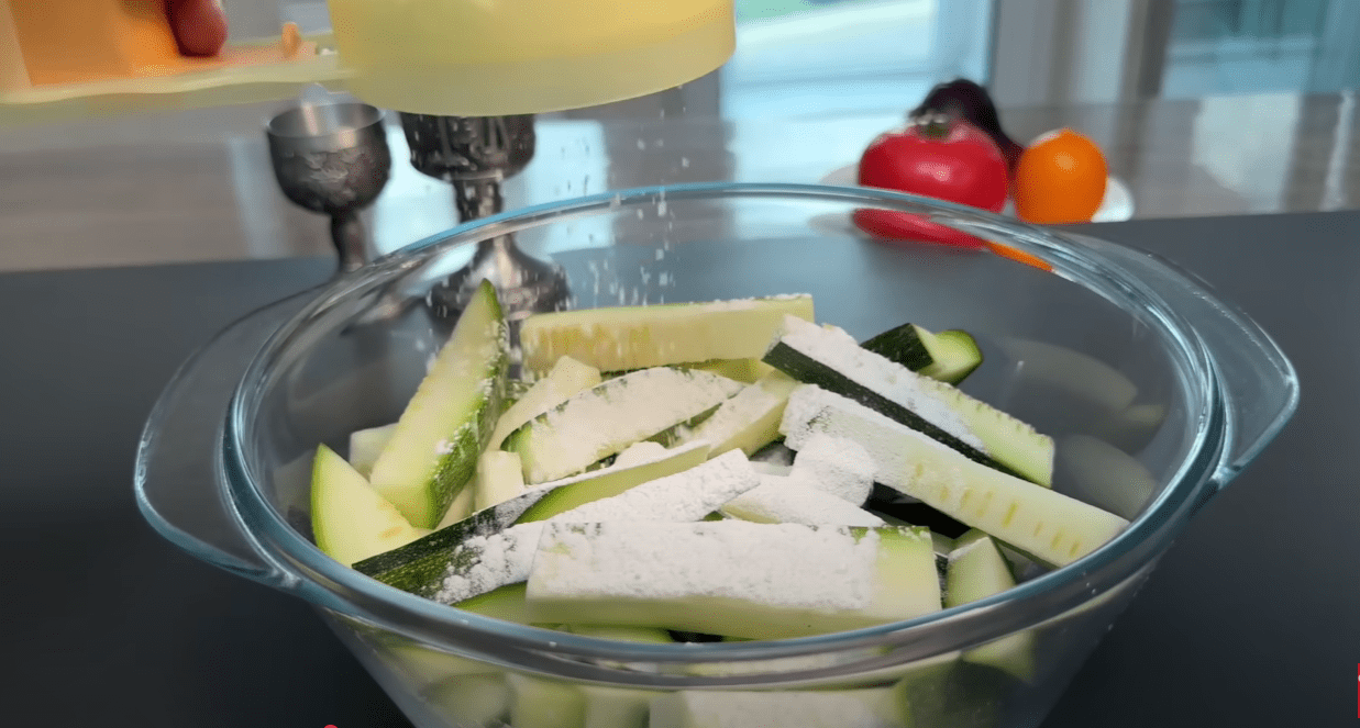 Кулінарка розповіла, що ще можна приготувати з кабачків за 5 хвилин