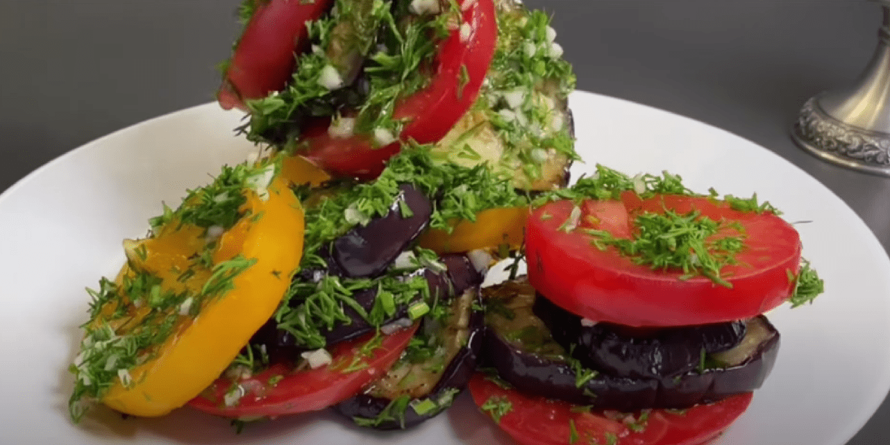 Кулінарка з півдня України дала смачний рецепт баклажанів із помідорами