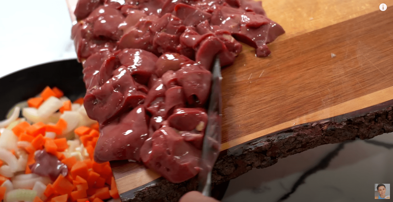 Кулінарка розповіла, як зробити ніжний паштет без смаження та запікання