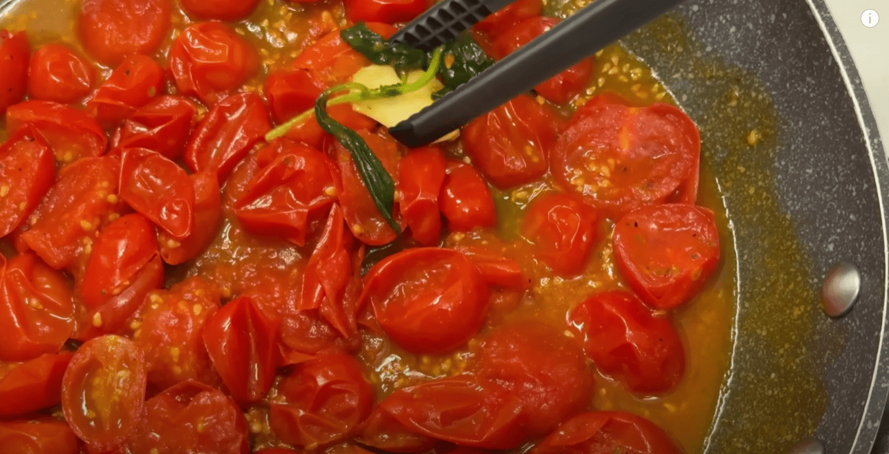 Кулінарка дала рецепт топової сицилійської страви з баклажанів