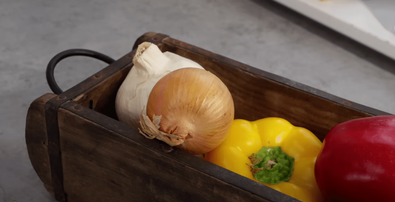 Господиня поділилася рецептом смачного гуляшу без мʼяса