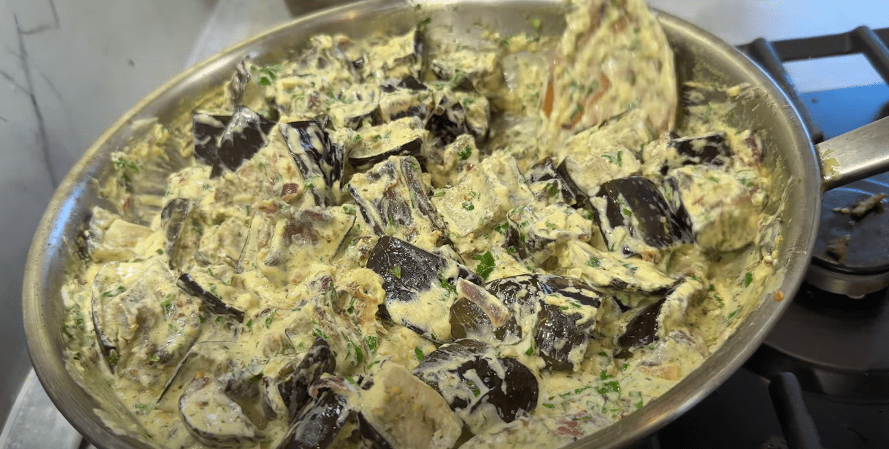 Кулінар розкрив секрет незвичайної заправки для баклажанів: рецепт