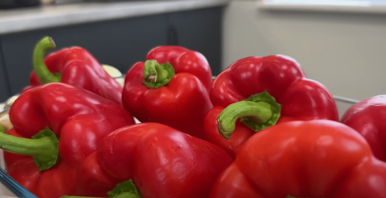 Кулінар розповів, як зробити фаршировані перці по-новому рецепту