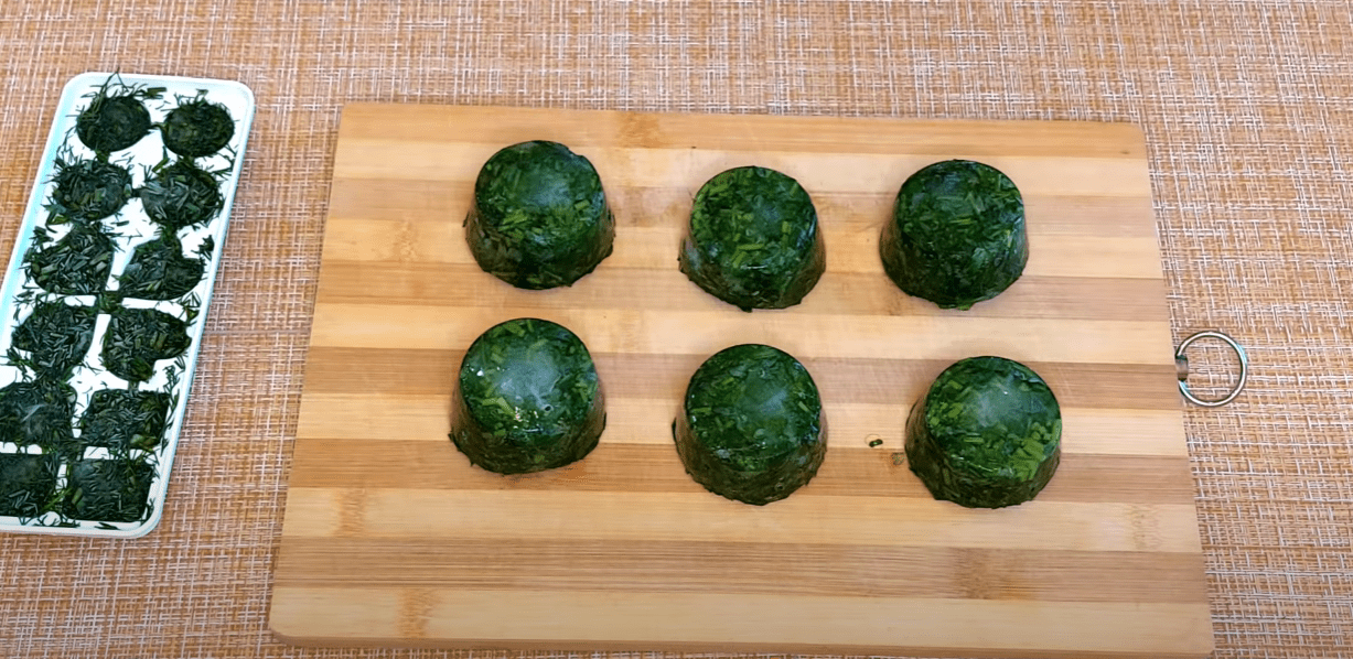 Кулінарка дала найефективніший спосіб заморозки зелені на зиму