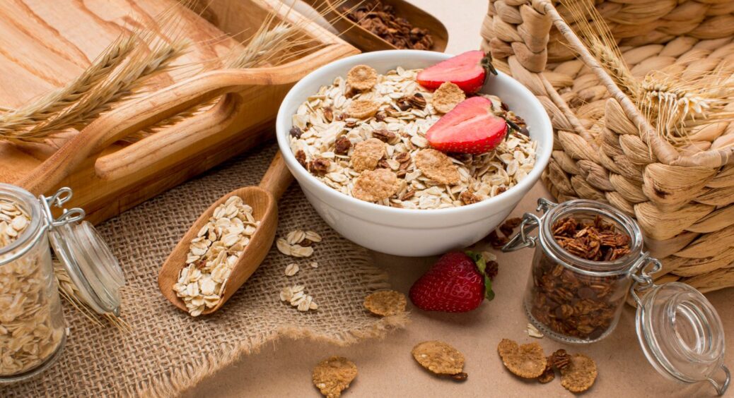Щоб не набрати вагу, снідаючи вівсянкою щодня: 2 правила сніданків для тих, хто худне 