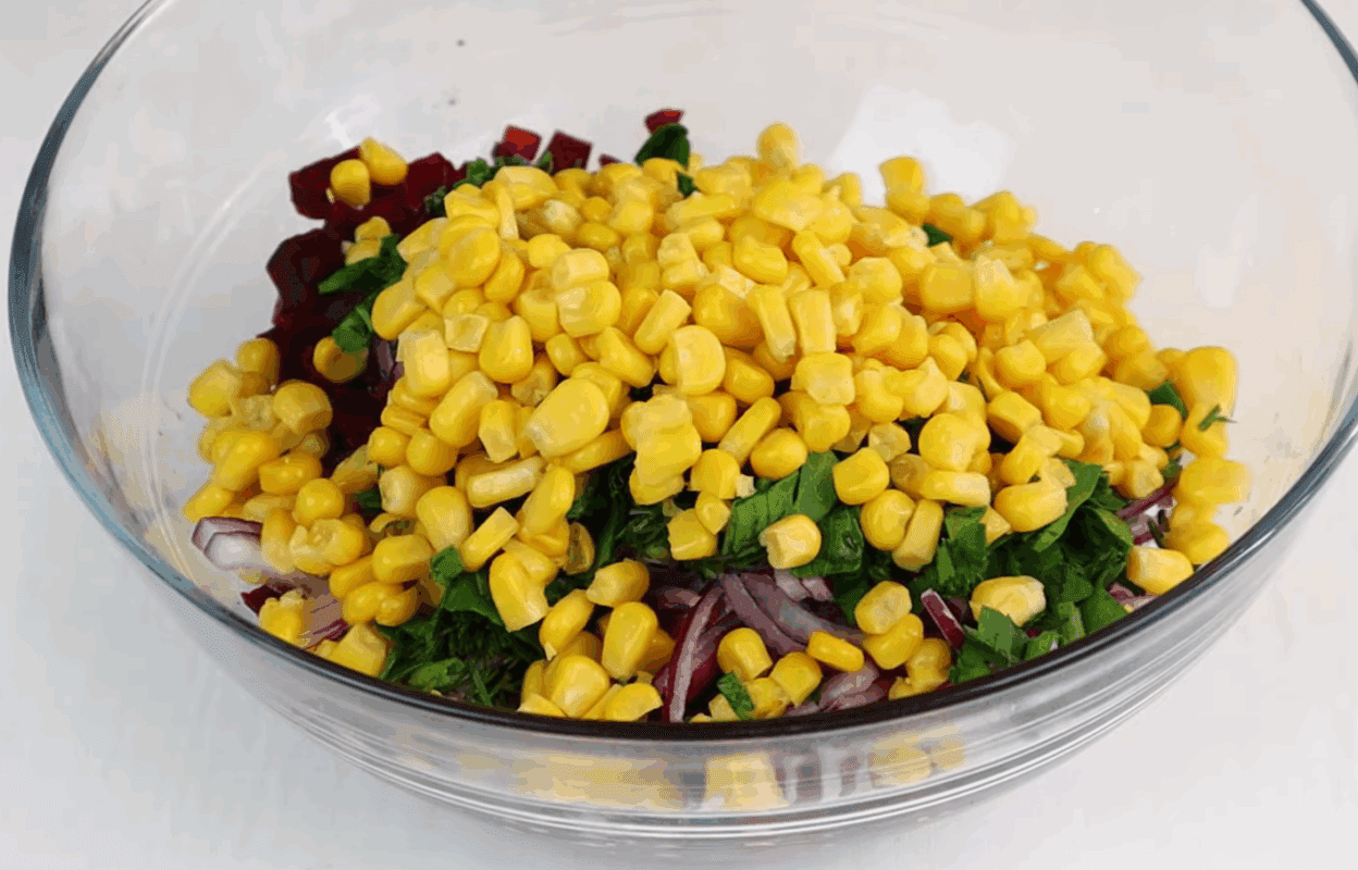 Рецепт смачного і соковитого осіннього салату з буряка