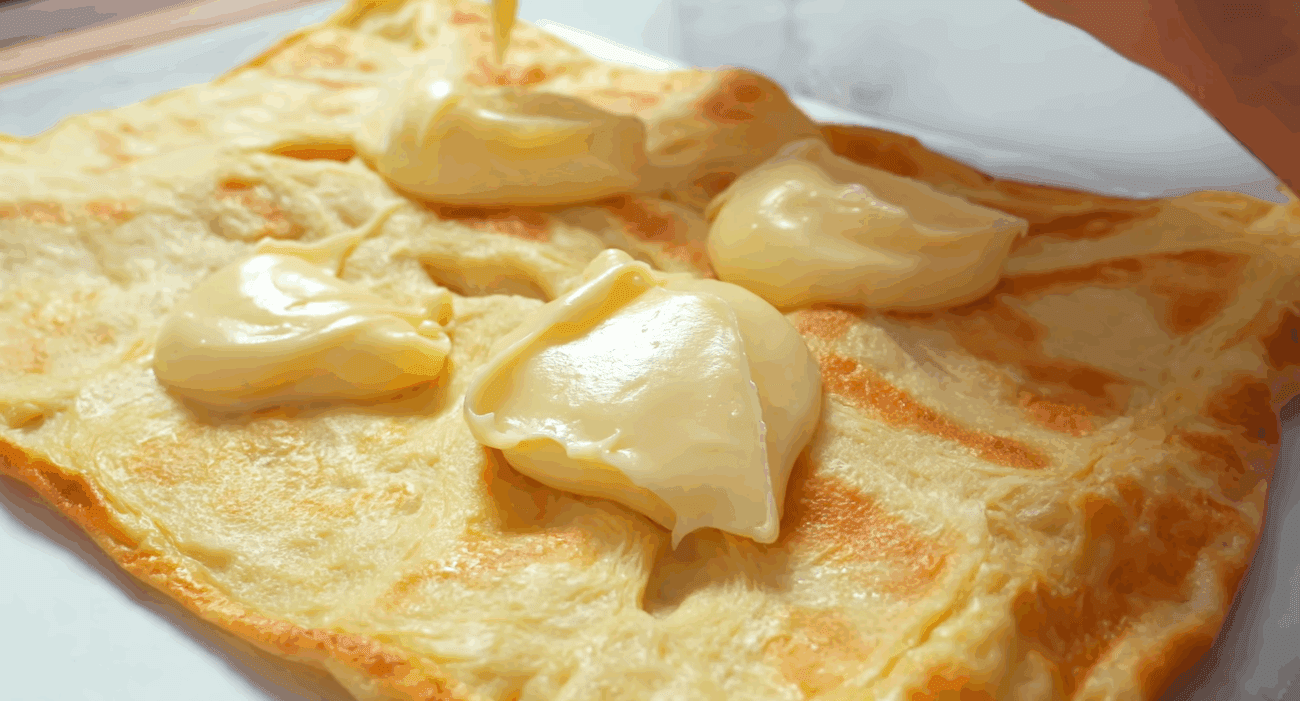 Кулінари поділилися рецептом дуже смачного рулета із заварним кремом