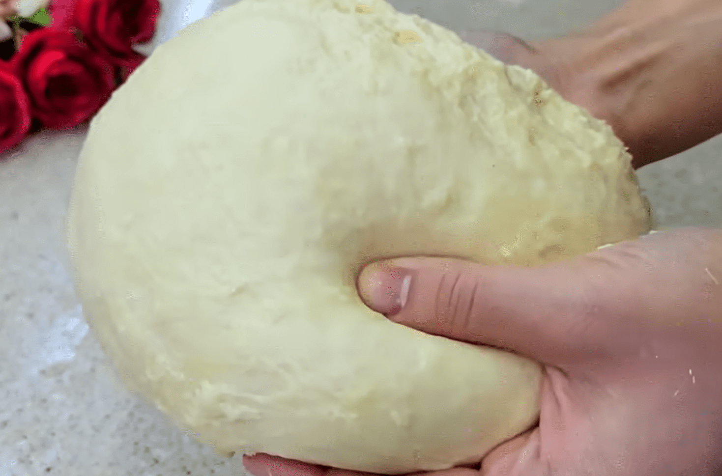 Кулінари розкрили секрет пухкого тіста для пиріжків, яке не черствіє