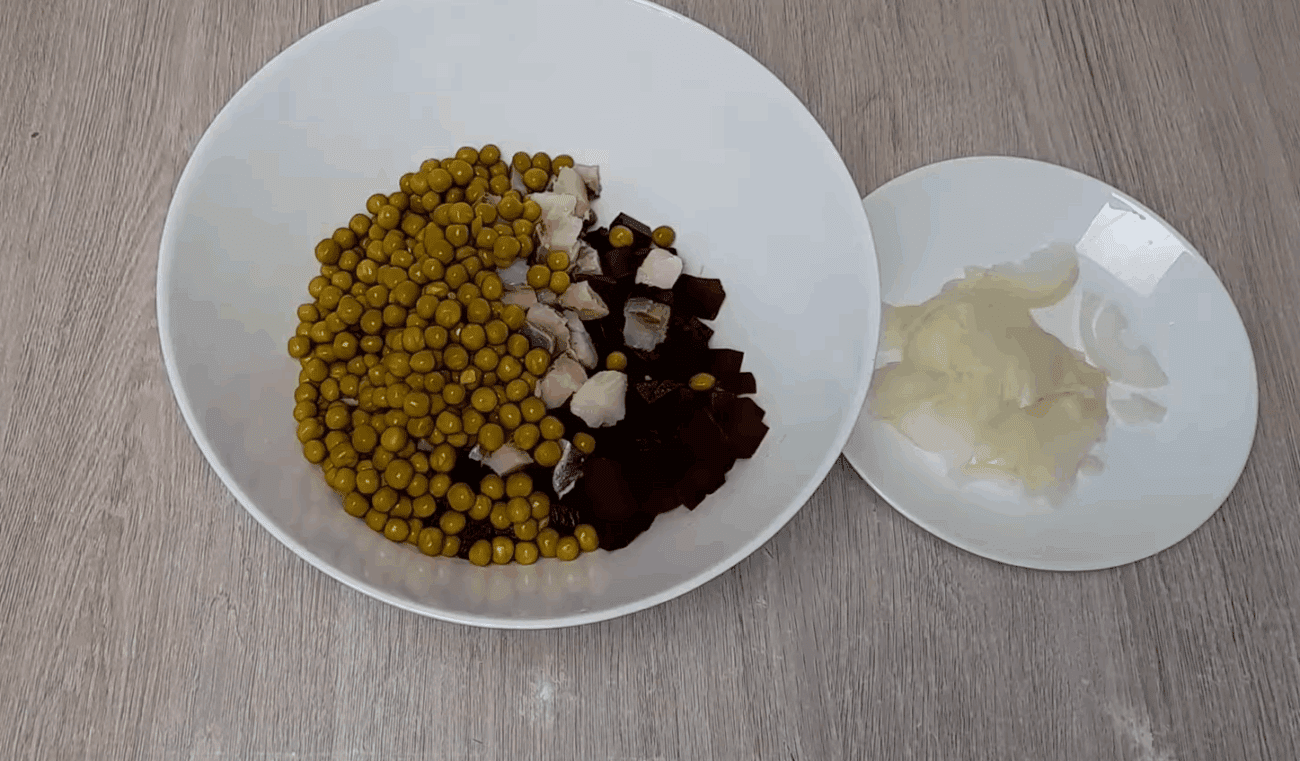 Рецепт смачного і соковитого салату з буряком