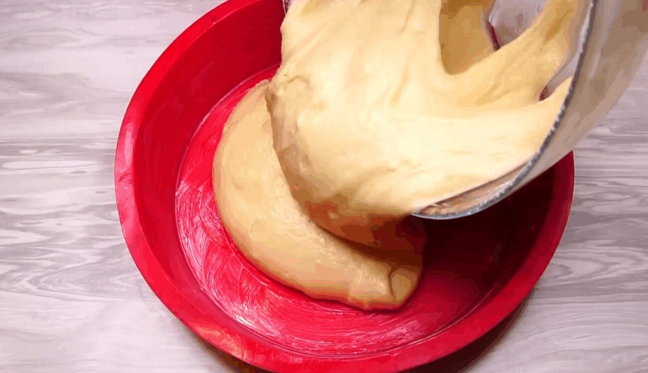 Рецепт швидкого і смачного пирога з яблуками на кефірі