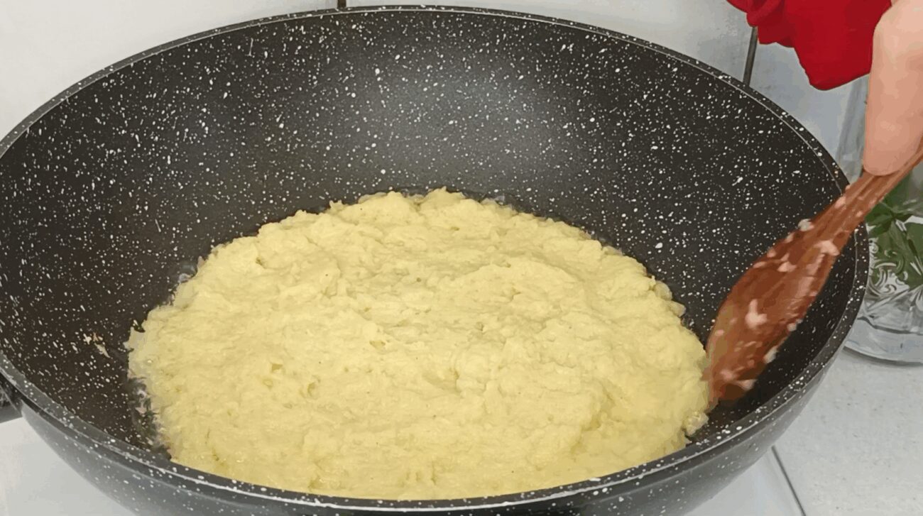 Кулінари розповіли, як приготувати деруни як в ресторані