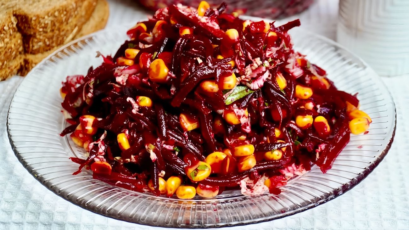 Рецепт смачного і соковитого салату з буряком