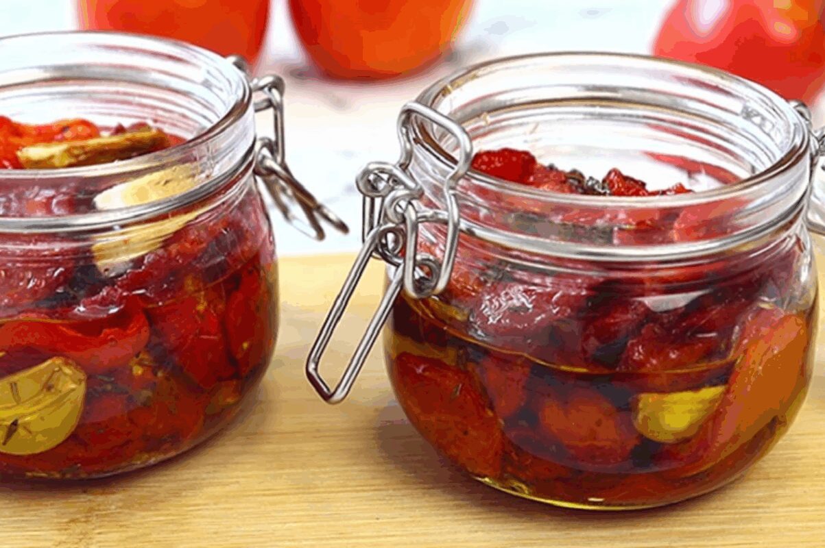 Рецепт закуски з помідорів конфі