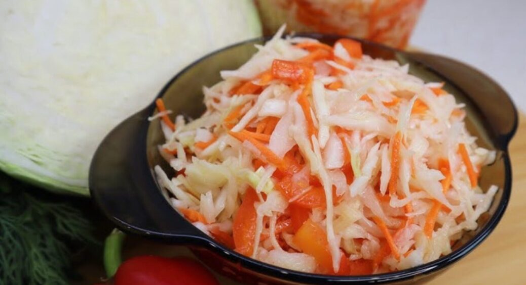 Додайте це на дно банки – і капуста вийде дуже-дуже ароматною. 1 простий рецепт маринаду 