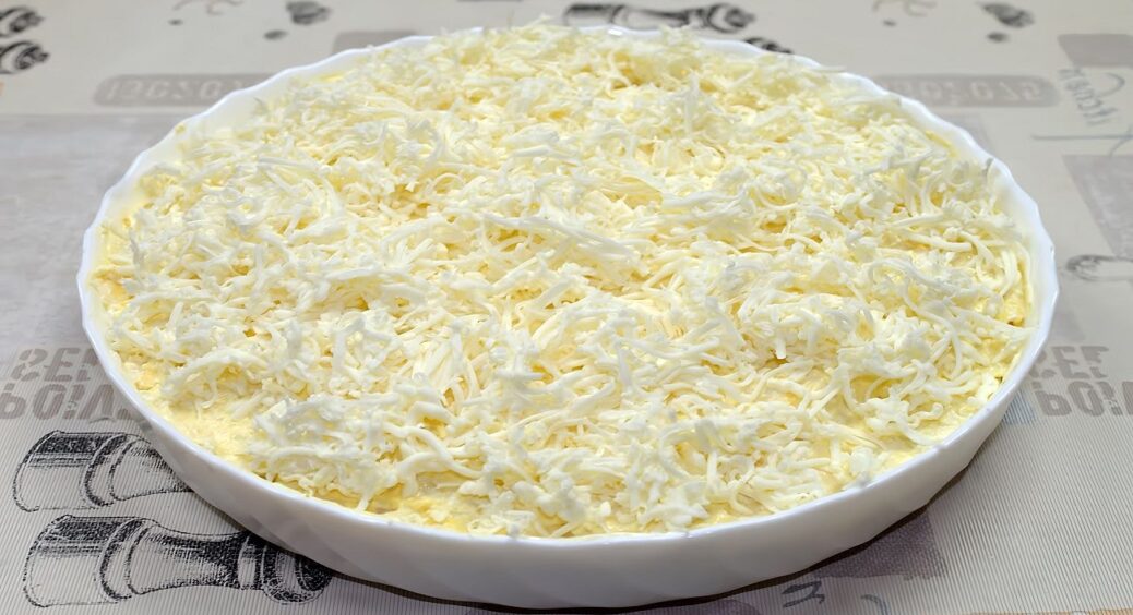 Замість набридливого “Єврейського”: цей салат з плавленим сирком став хітом 2026 