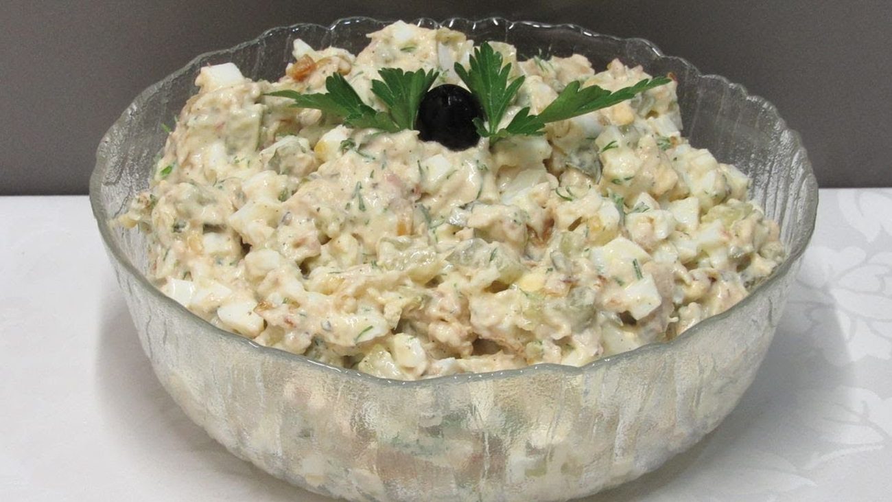 Рецепт смачного і ніжного рибного салату Золота рибка